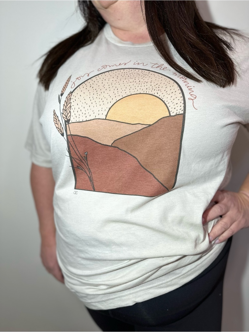Sunrise Graphic Tee - Cream with Earth Tones